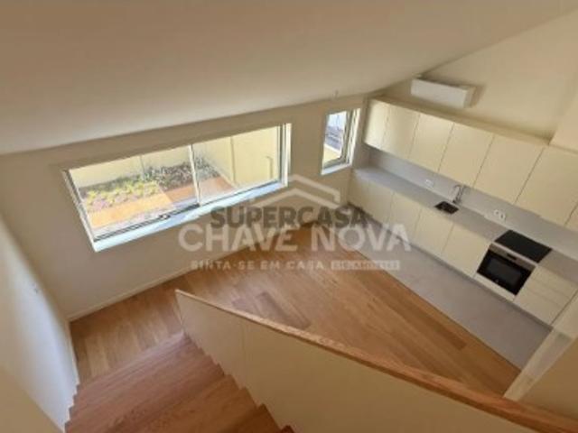 T1 Duplex Mezzanine c/ 2 WC’s e lugar de garagem, em Matosinhos Sul