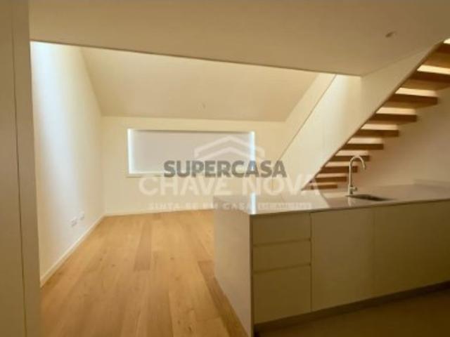 T1 Duplex Mezzanine c/ 2 WC’s e lugar duplo de garagem, em Matosinhos Sul