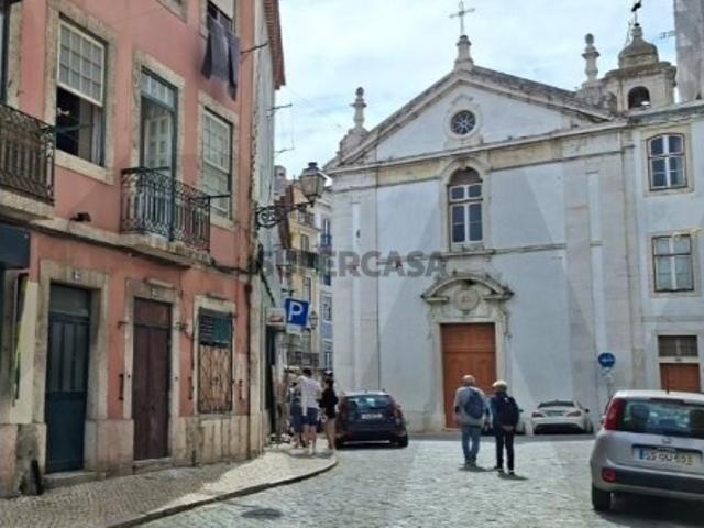 T1 em Alfama renovado