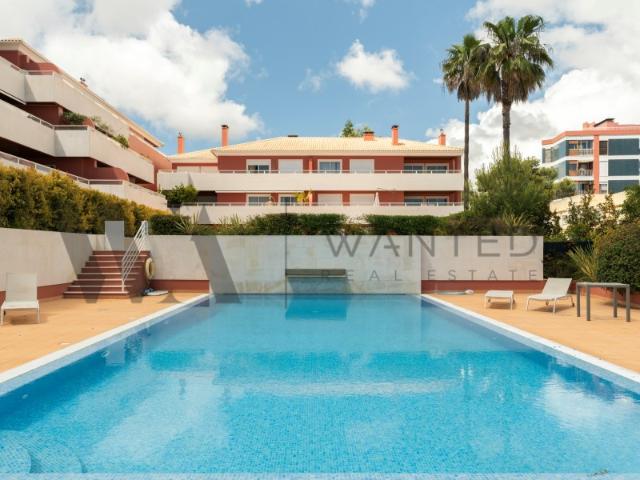 T1 EM CONDOMÍNIO PRIVADO COM PISCINA E GARAGEM NO MONTE ESTORIL