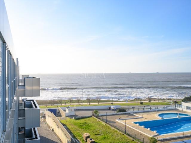 T1 em Primeira Linha de Mar