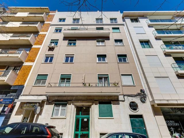 T1 JUNTO À AV. DE ROMA