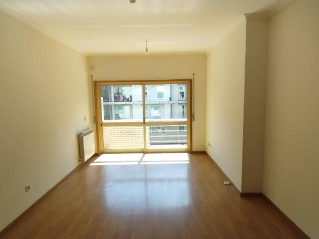 T1 k 2ºandar proximo do GaiaShopping com elevador e garagem. ref. 320
