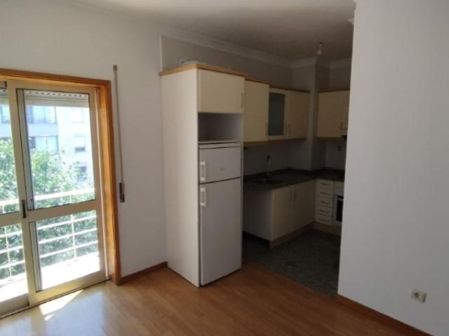 T1 k 5ºandar proximo do GaiaShopping com elevador e garagem. ref. 340