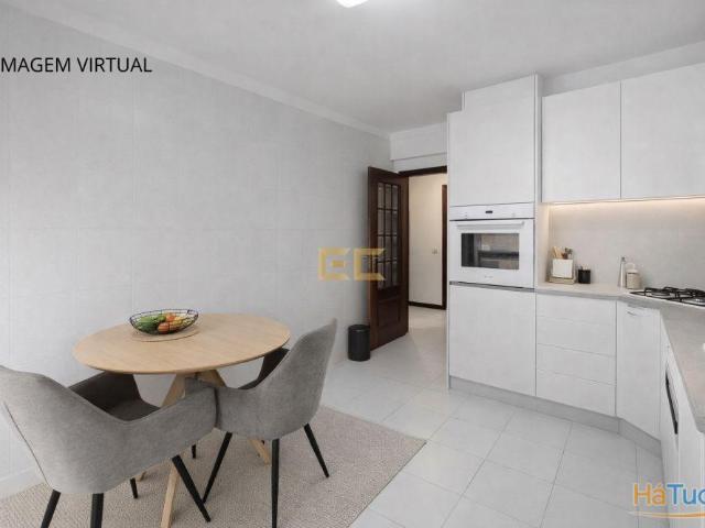 T1 Kitchenette, para venda ? Abadias! | 26074082244