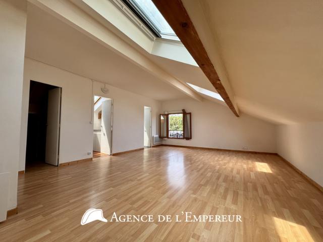 T1 LOCATION RUEIL BUZENVAL