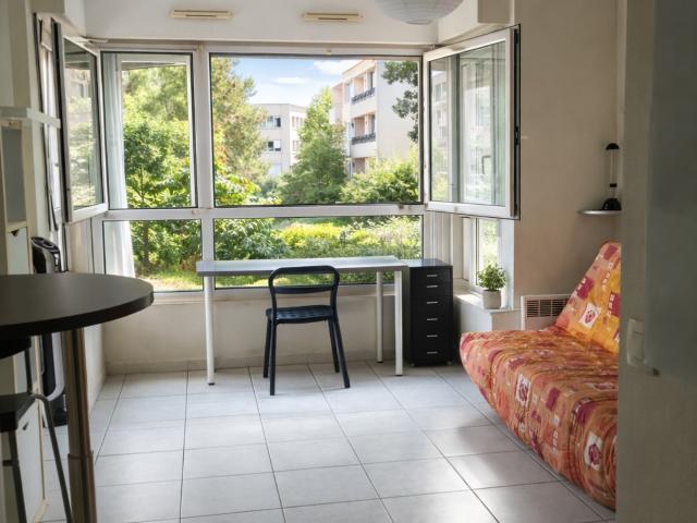 T1 MEUBLE CENTRE AIX
