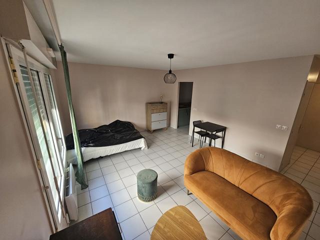 T1_MEUBLE_CROIX_ROUSSE_PARKING