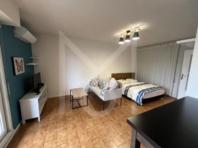 T1 MEUBLE AVEC BALCON