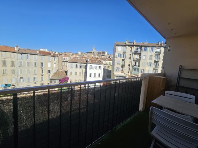 T1 MEUBLE BALCON VUE NOTRE DAME DE LA GARDE 13007 MARSEILLE