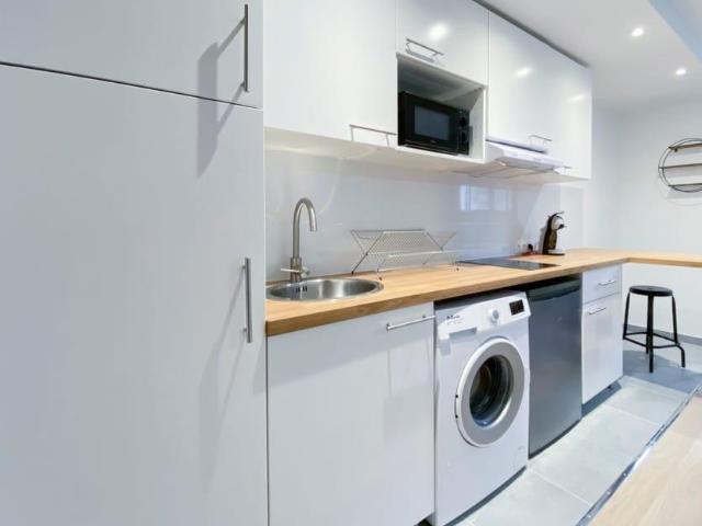 T1 MEUBLE ENTIEREMENT RENOVE DISPONIBLE A CRETEIL