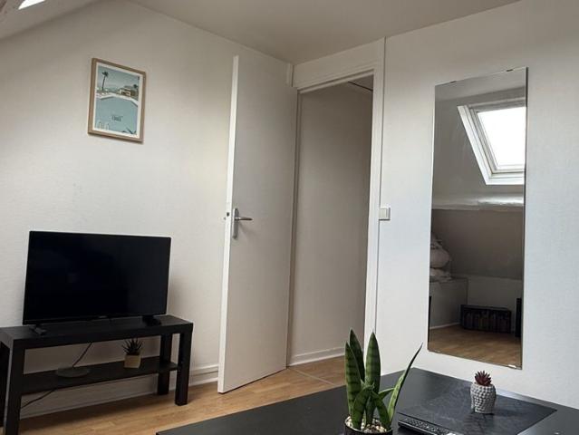 T1 MEUBLE PLACE ST MARC