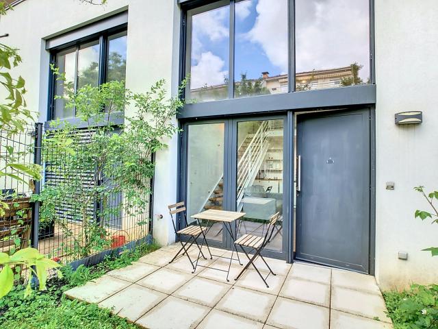 T1 MEZZANINE – MEUBLE – 31 m2 – TERRASSE – 69008 LYON
