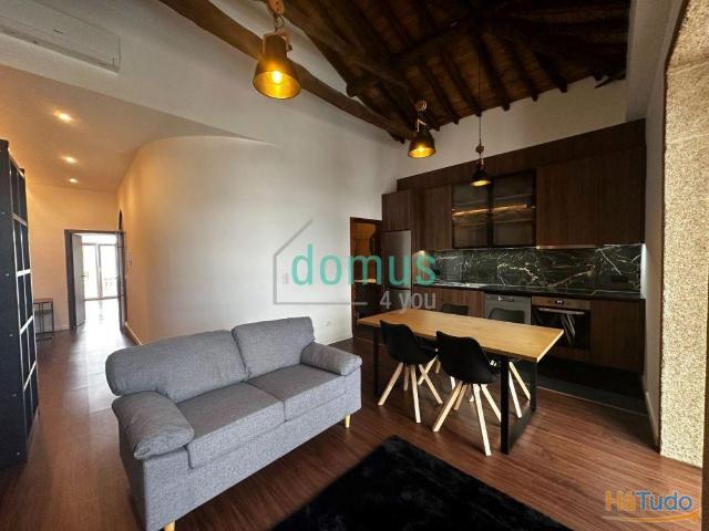 T1 Mobilado com Varanda | 2º Andar | Praça da Alegria, Porto | 26064087474