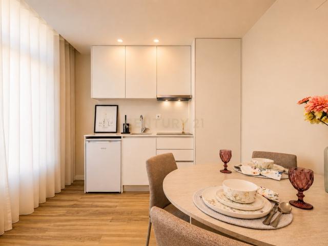 T1 Moderno & Totalmente Mobilado | Pronto a habitar