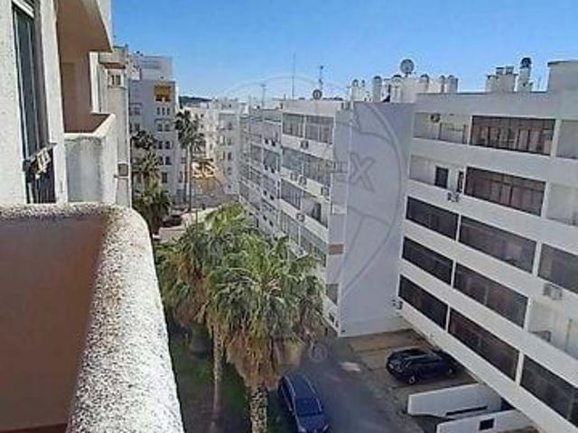 T1 na 2ª Linha de Mar em Quarteira – Conforto e Localização Privilegiada