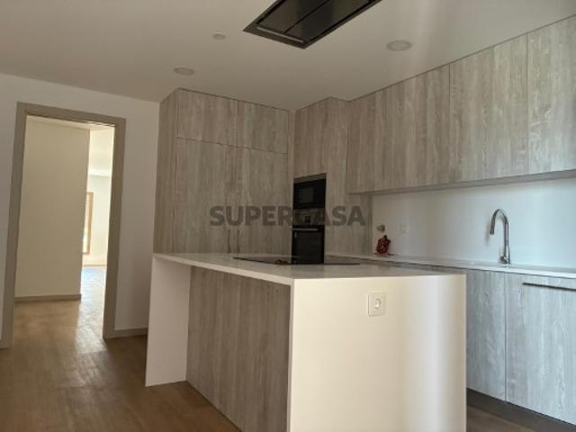 T1 Novo com Terraço. oferta da escritura