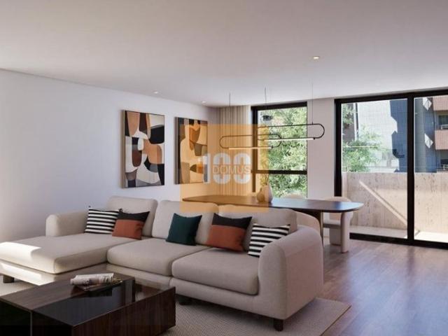 T1 novo com varanda e garagem Metro Life Apartments