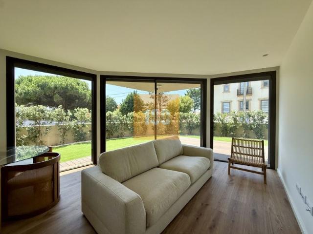 T1 novo com jardim na Granja