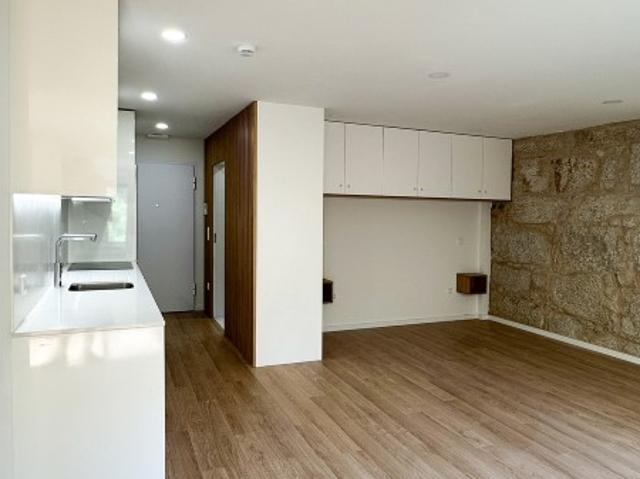 T1 Novo com Jardim Privativo de 125 m² | Licença AL