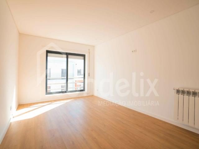 T1 novo, em Camarate, Loures 49m² Santo António dos Cavaleiros e Frielas