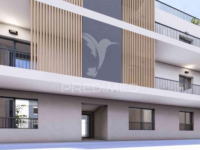 T1 num r/c de um edifício em construção, central fracção C