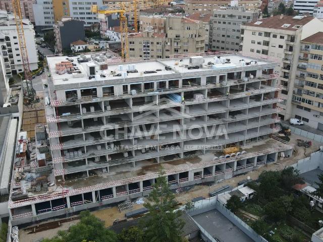 T1 + Office Novo no Icónico Park Square | A 300m da Av. da República