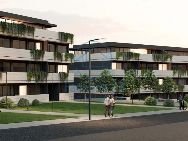 T1 orientado a Poente / Sul com varanda de 13.2 m2 e lugar de garagem