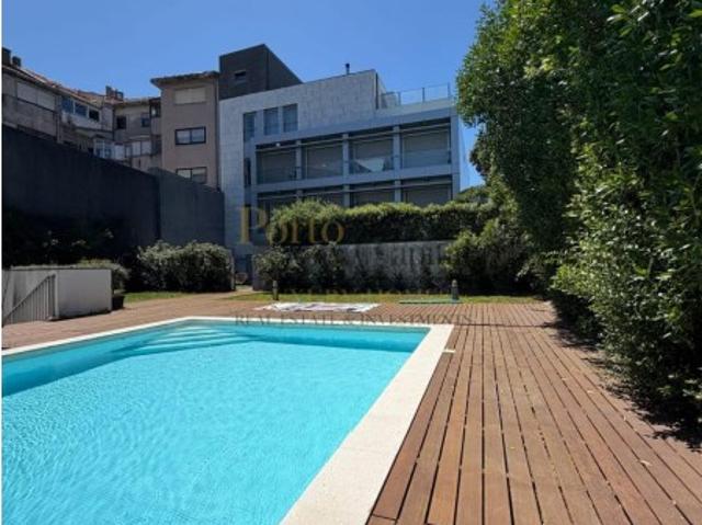 T1 PARA ARRENDAMENTO CONDOMINIO PRIVADO