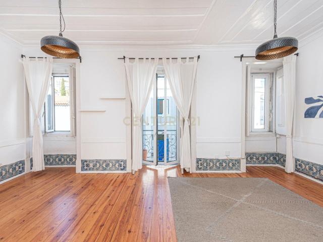 APARTAMENTO T1 PARA ARRENDAMENTO NA LAPA, LISBOA