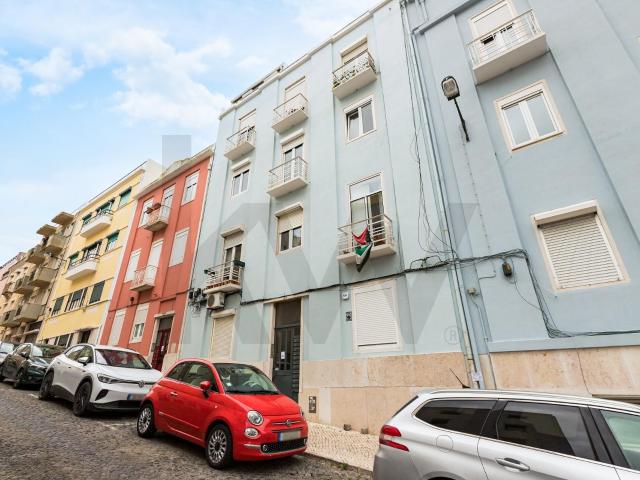 T1 para remodelação total em Campolide / Amoreiras