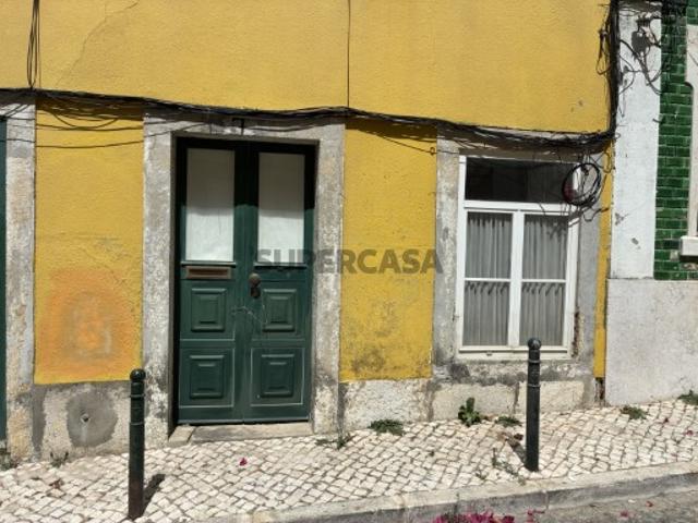 T1 para remodelar no Príncipe Real excelente oportunidade de investimento ou habitação própria