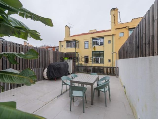 T2+1 com Terraço de 61 m² entre Alcântara e Ajuda Lisboa