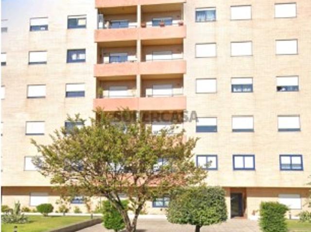 T2+1 com varandas, arrumo e lugar de garagem nos Carvalhos