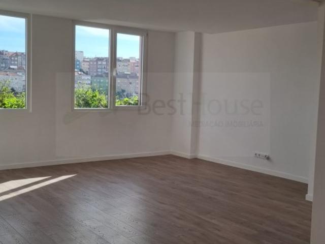 T2+1 Duplex Amadora totalmente remodelada