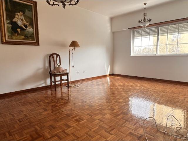 T2+1 duplex estimado na Amadora Alfornelos