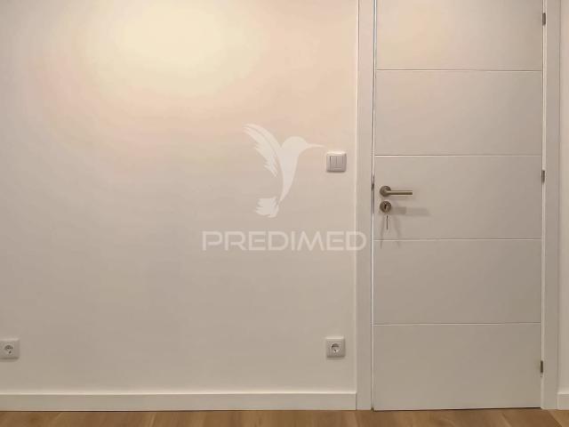 T2+1 Moderno, Mobilado e Equipado | Design Contemporâneo e Pronto a Habitar