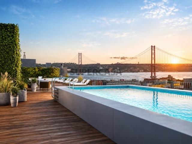 T2+1 NA ESTRELA COM ELEVADOR, GARAGEM E PISCINA