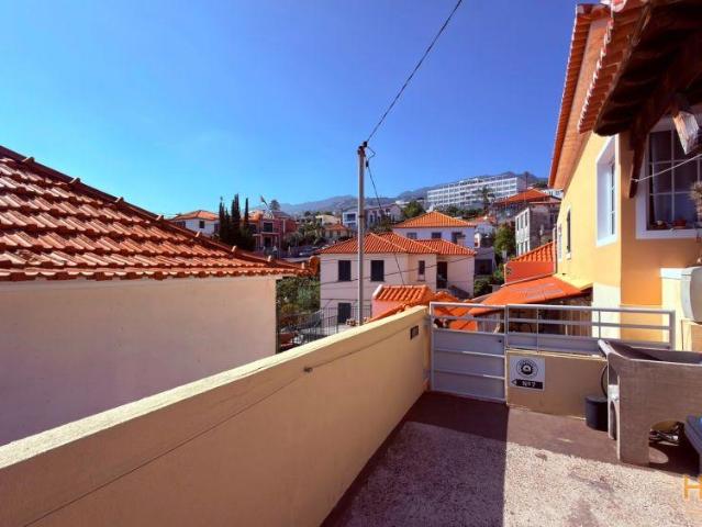 T2+1 Remodelado Funchal Santa Maria Maior | 26074095313