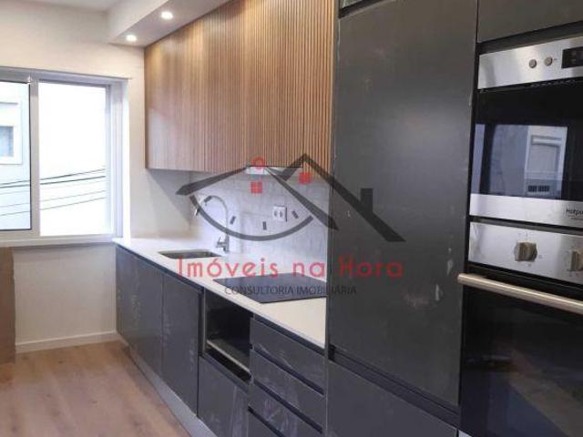 T2+1 Totalmente Novo com Acabamentos de Luxo ? Amadora Centro | 26074081610