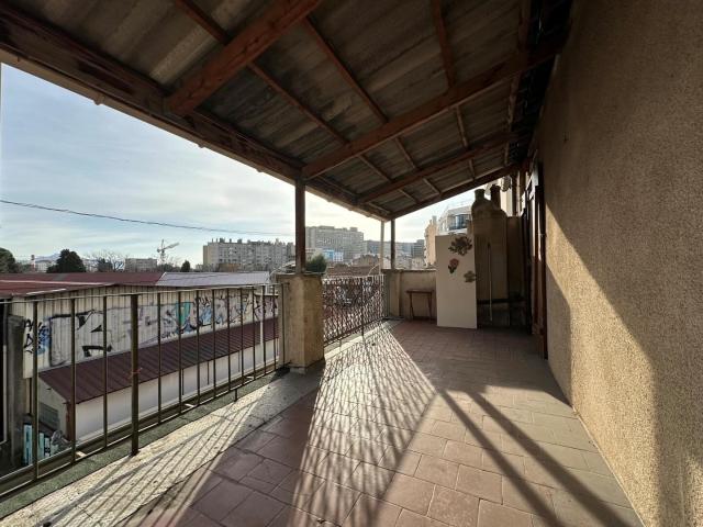 T2/3 TERRASSE PLEIN SUD DERNIER ETAGE