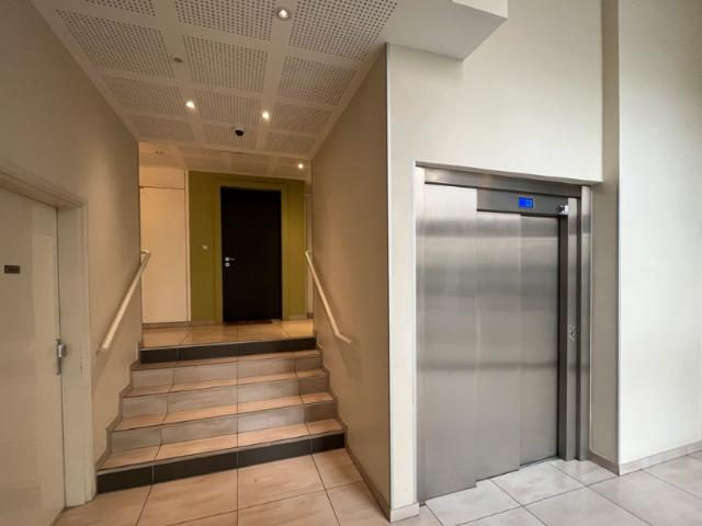 T2 / 40m² / La Défense RER A