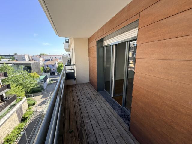 T2 42 m² avec balcon et parking Colombes