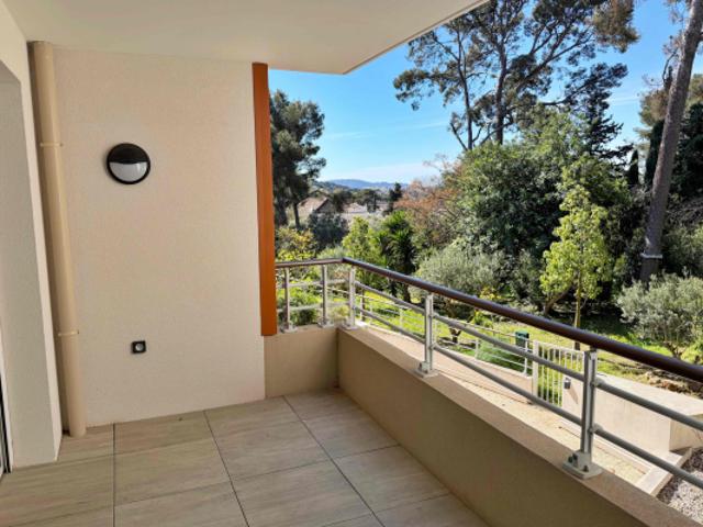T2 48 m2 avec terrasse et parking Ortolan