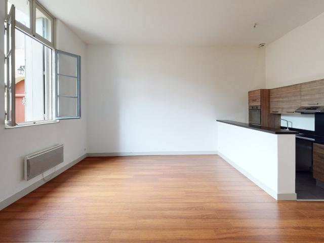 T2 53m² ECUSSON/FAC DE DROIT CENTRE HISTORIQUE MONTPELLIER