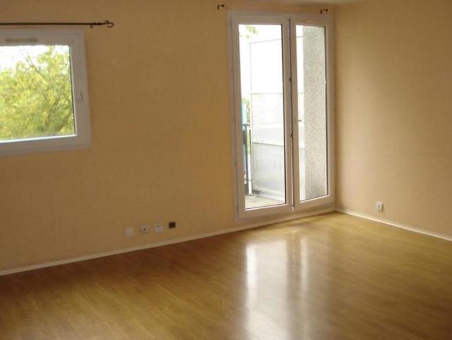 T2 / 53m² / Savigny le Temple Nandy RER D