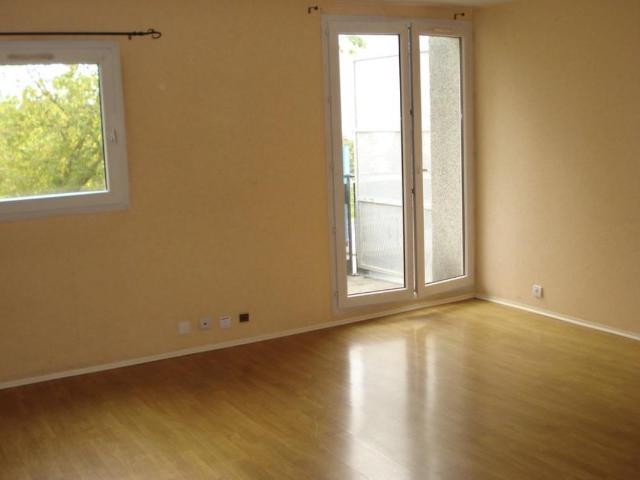 T2 / 53m² / Savigny le Temple Nandy RER D