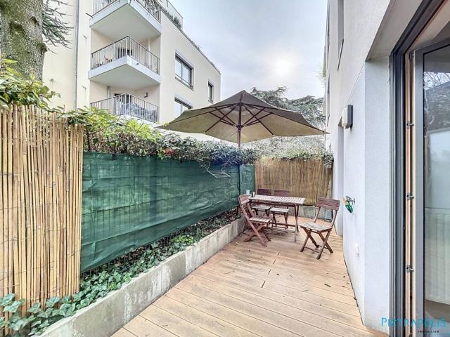 T2 50M2 COEUR DE MONTCHAT RDJ AVEC TERRASSE BOX