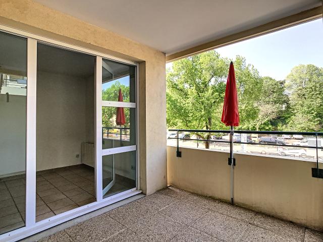 T2 – 52 m2 – BALCON – GARAGE – 69310 PIERRE BENITE