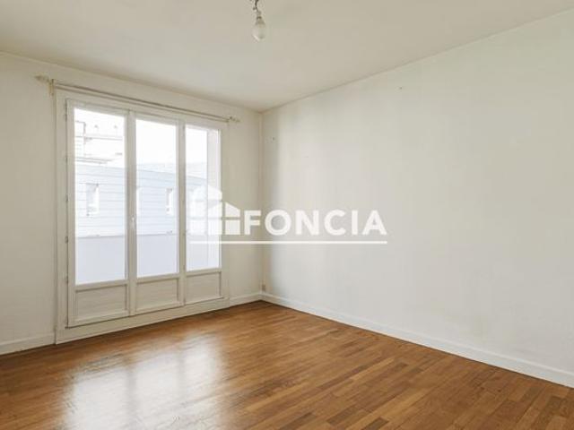 T2 54m2 FOCH / CASERNE DE BONNE